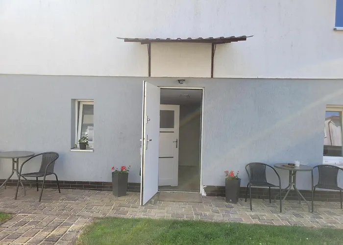 게스트하우스 Goscinne Galeon W Darlowku 다르워보