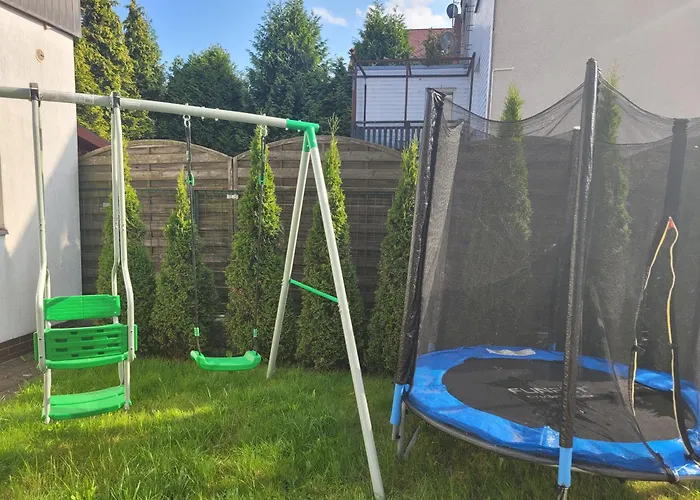 Goscinne Galeon W Darlowku 게스트하우스 다르워보