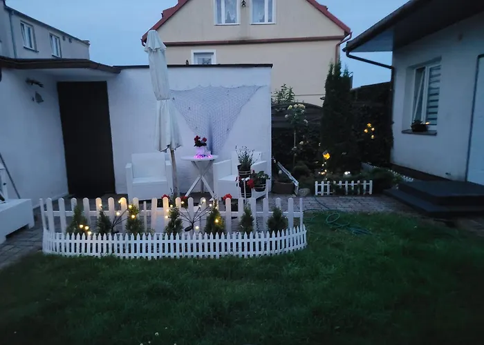 게스트하우스 Goscinne Galeon W Darlowku