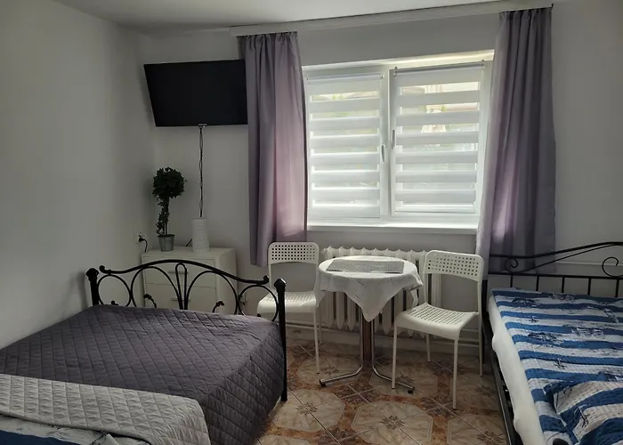 게스트하우스 Goscinne Galeon W Darlowku 다르워보