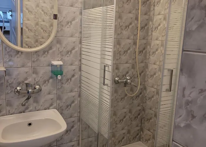 게스트하우스 Goscinne Galeon W Darlowku 다르워보